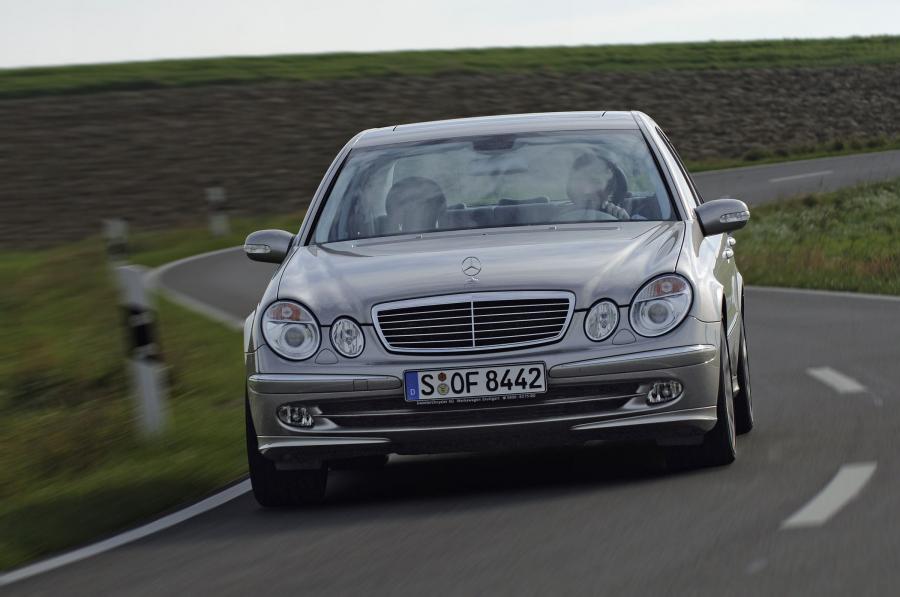  Mercedes-Benz E-Class 2002 года  (фото 25 из 448)